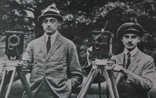 Die Firmengründer August Arnold und Robert Richter