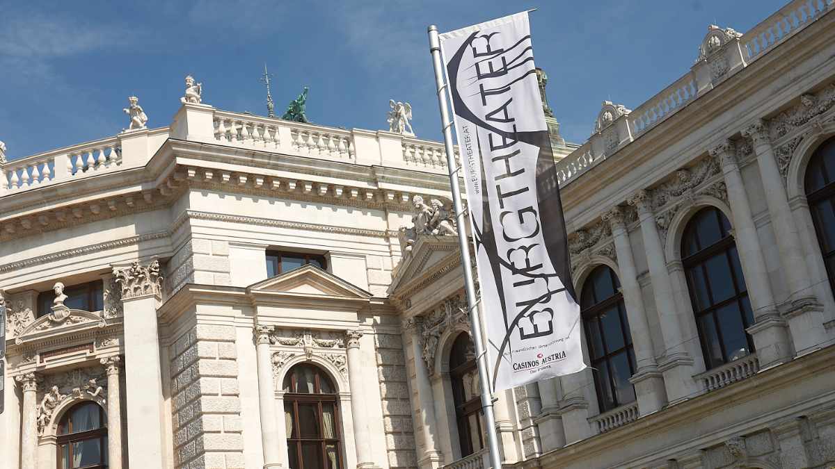 Das Wiener Burgtheater entscheidet sich für Artist und Bolero