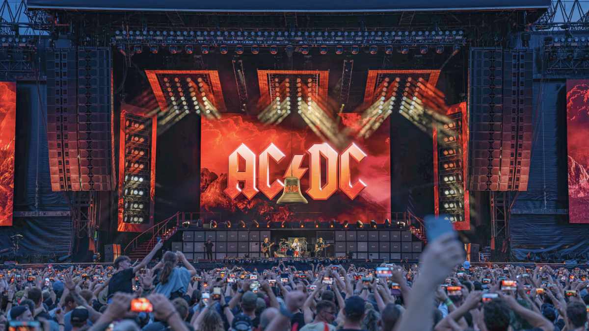 168 impression X5 IP Maxx gehen mit AC/DC auf Tour