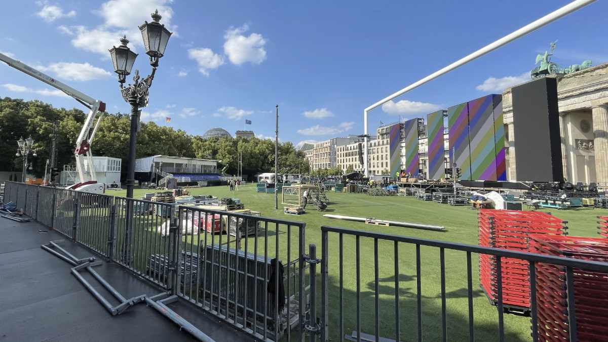 Stageco Deutschland auf der Fan Zone in Berlin