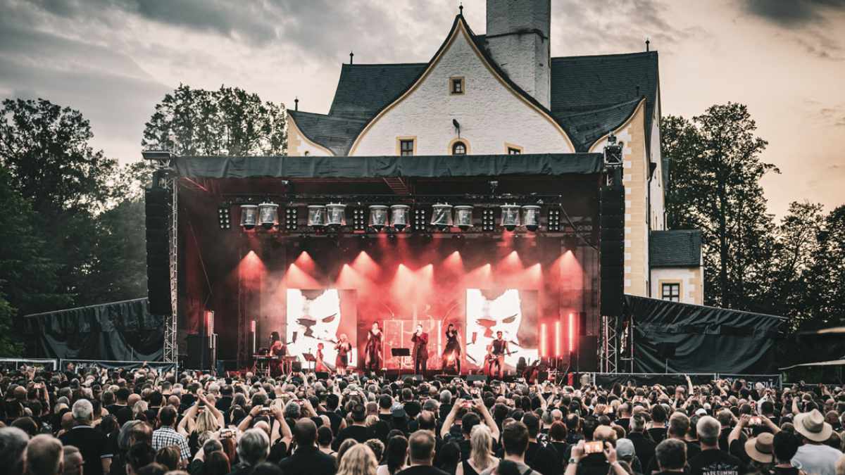 CODA Audio beim Wasserschloss Klaffenbach-Open Air 