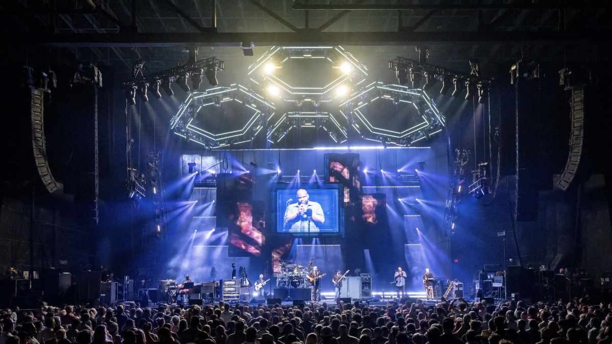 Dave Matthews Band tourt mit Meyer Sound PANTHER