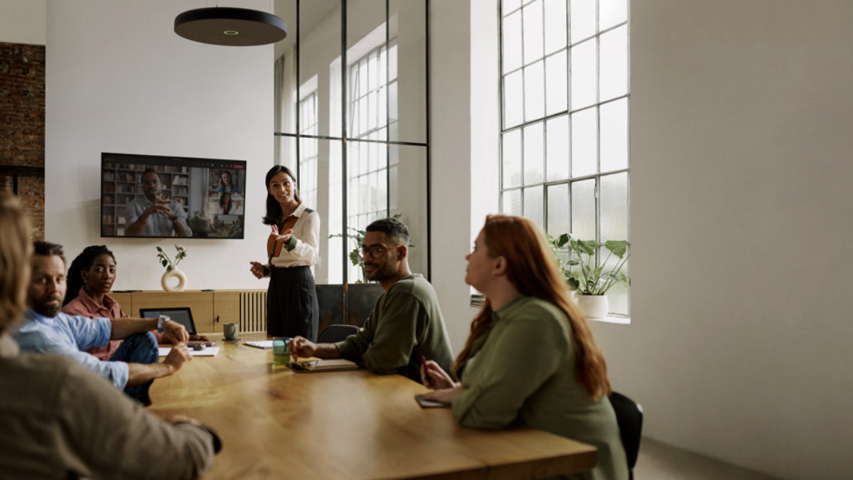 Sennheiser veröffentlicht neues TeamConnect Ceiling Medium Plugin für Q-SYS