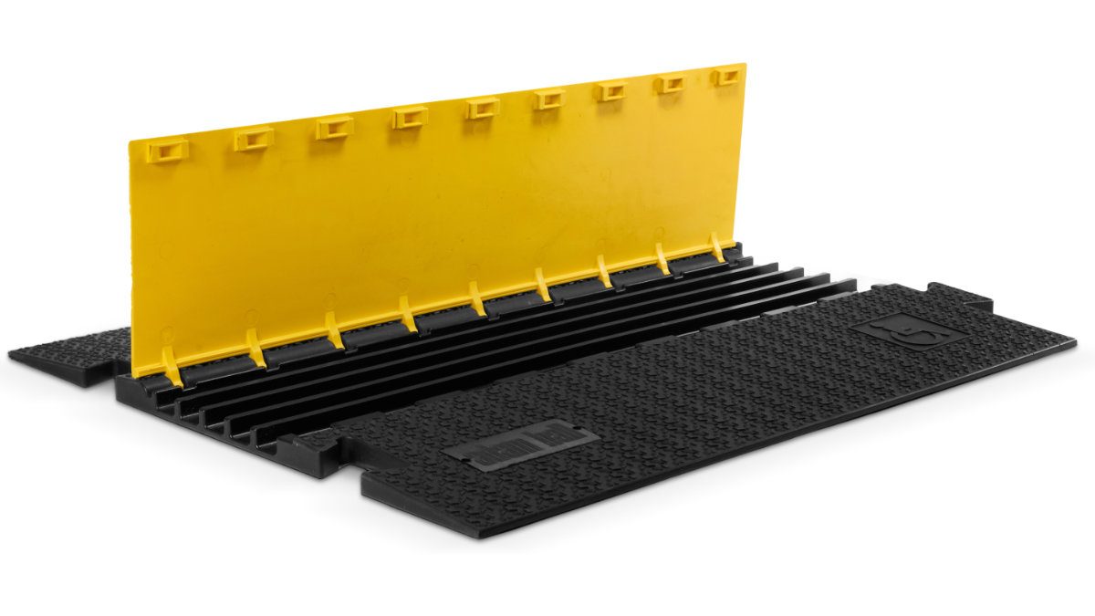 Defender präsentiert SLIM 5
