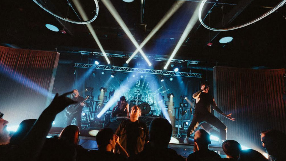 Austin Zangi nutzt ChamSys für Metal-Tour