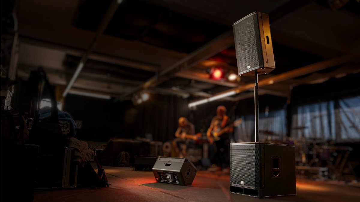 HK Audio stellt LUNAR und PORTABLE SUB vor
