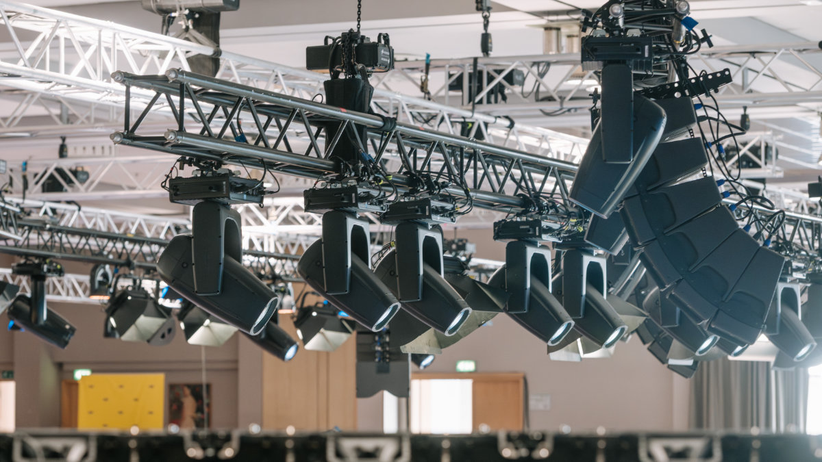 The Cue Group investiert in Claypaky