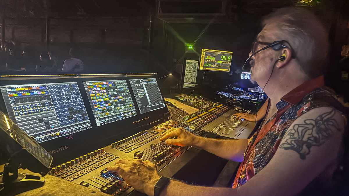 Avolites D7 modernisiert Lichtsteuerung im Heaven