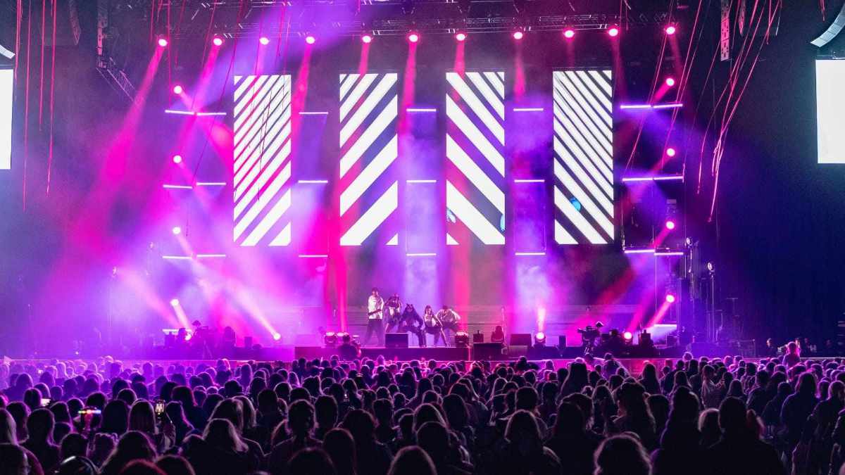 ChamSys bringt Farbe in „K-Pop Forever!“-Tour