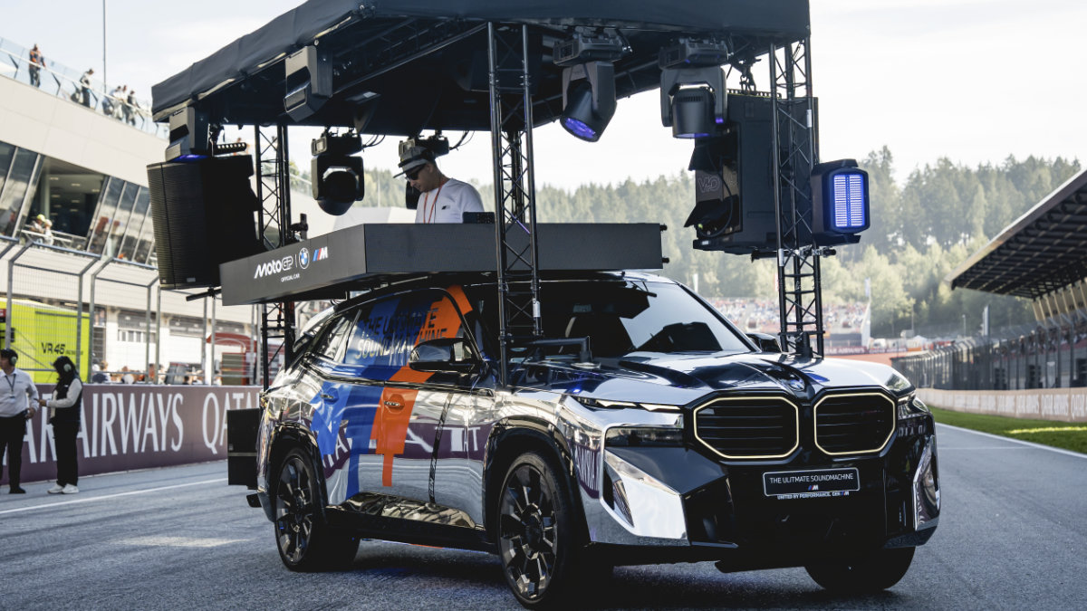 BMW XM Label wird mit dBTechnologies zur mobilen DJ-Stage