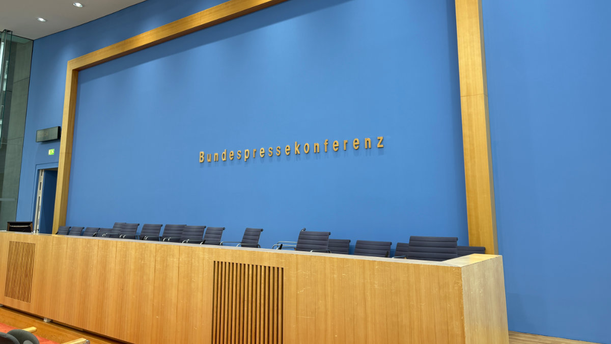 Neue LED-Beleuchtung für die Bundespressekonferenz