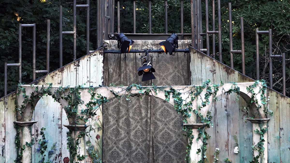 Astera leuchtet Twelfth Night im High Park aus