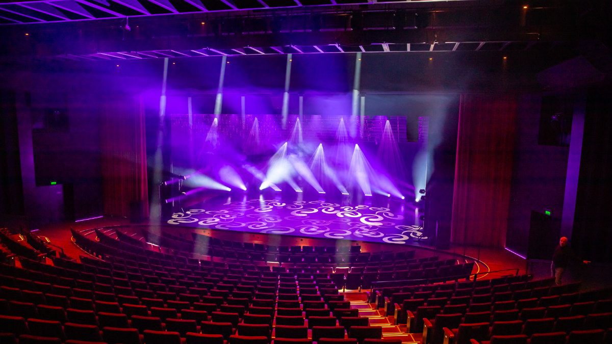 TAQA Theater De Vest rüstet mit 75 ROBE T1 Profile auf
